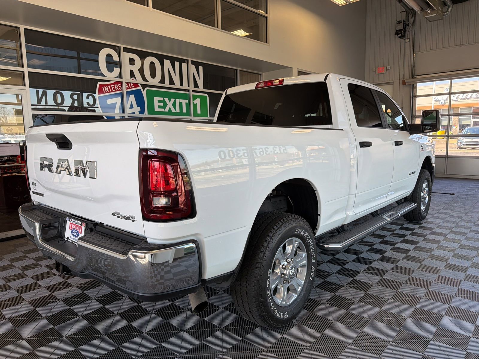 Used 2025 RAM 2500 Big Horn AWD/4WD image 6