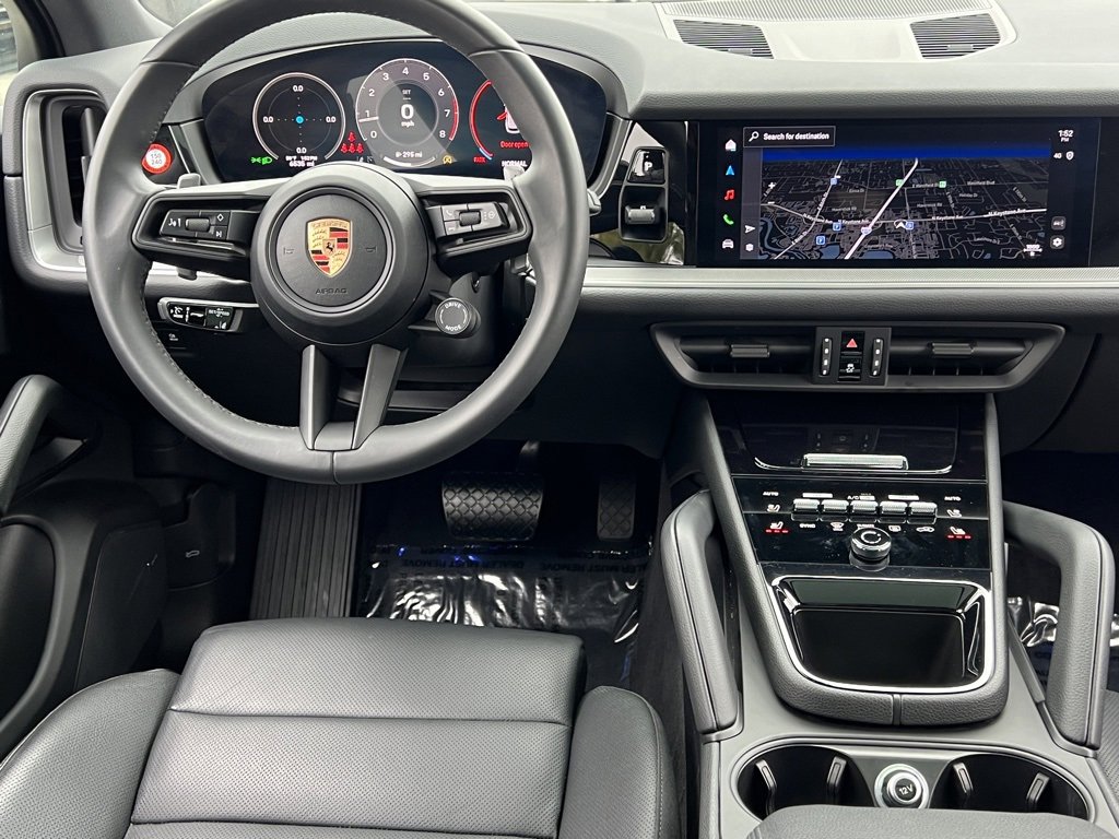 Used 2025 Porsche Cayenne image 15