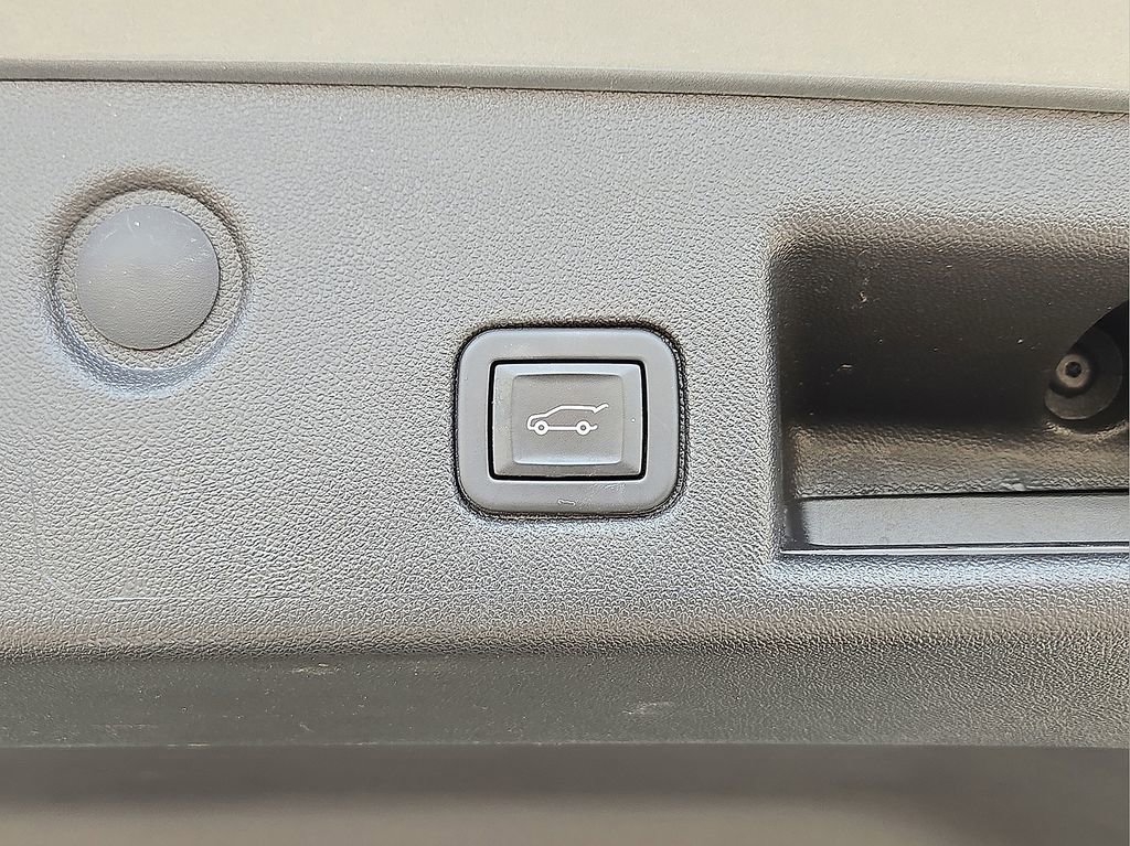 Used 2024 Chevrolet Equinox LT image 16