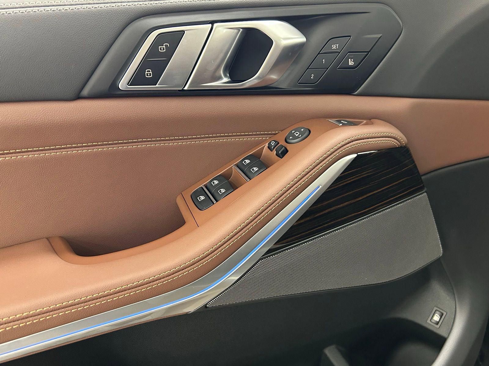 Used 2026 BMW X5 xDrive50e w/ Climate Comfort Package image 24