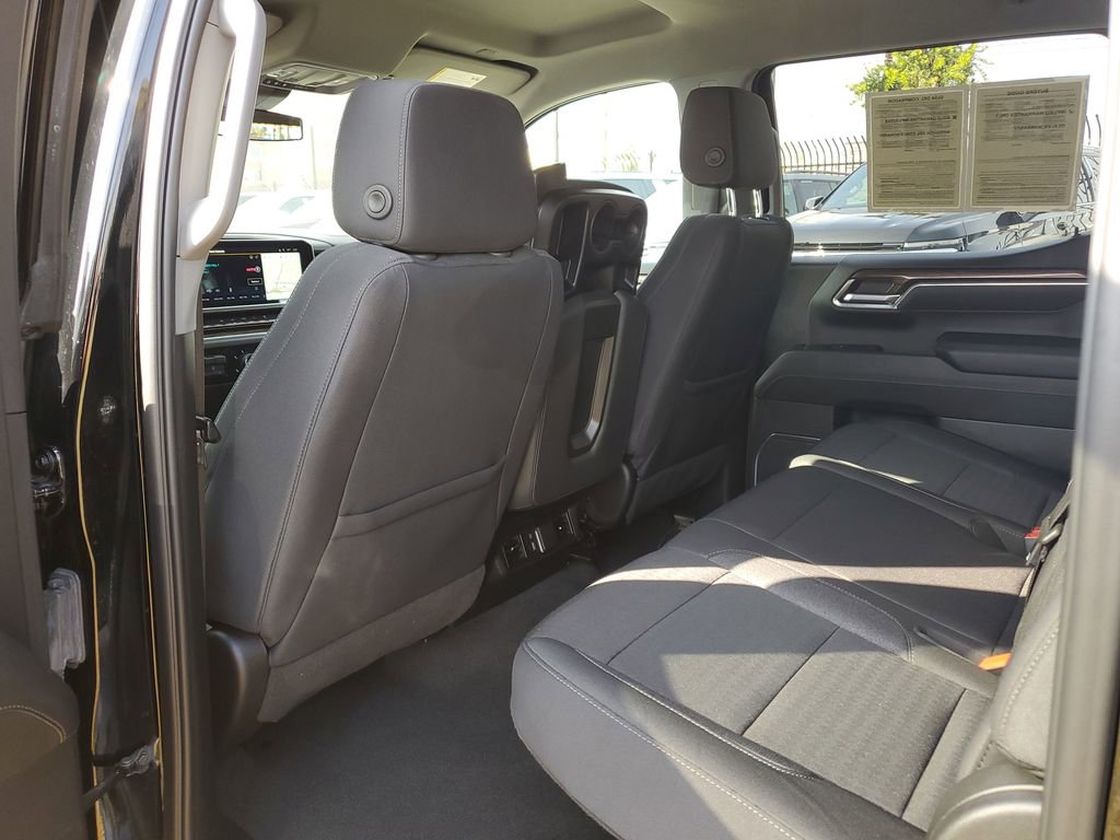 Used 2025 Chevrolet Silverado 1500 LT image 14