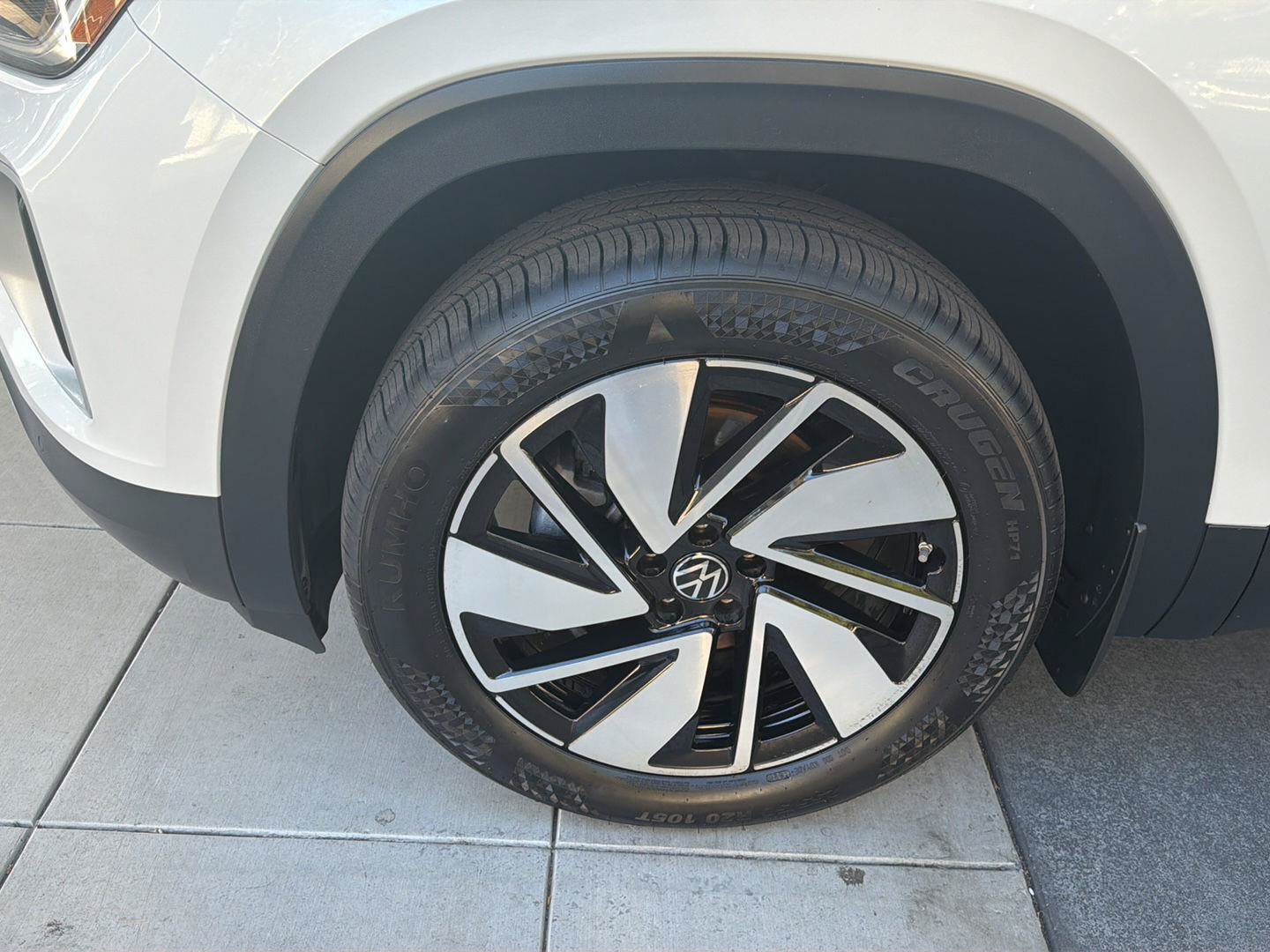 Certified 2024 Volkswagen Atlas SEL AWD/4WD image 9