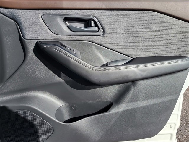 Used 2021 Nissan Rogue S image 18