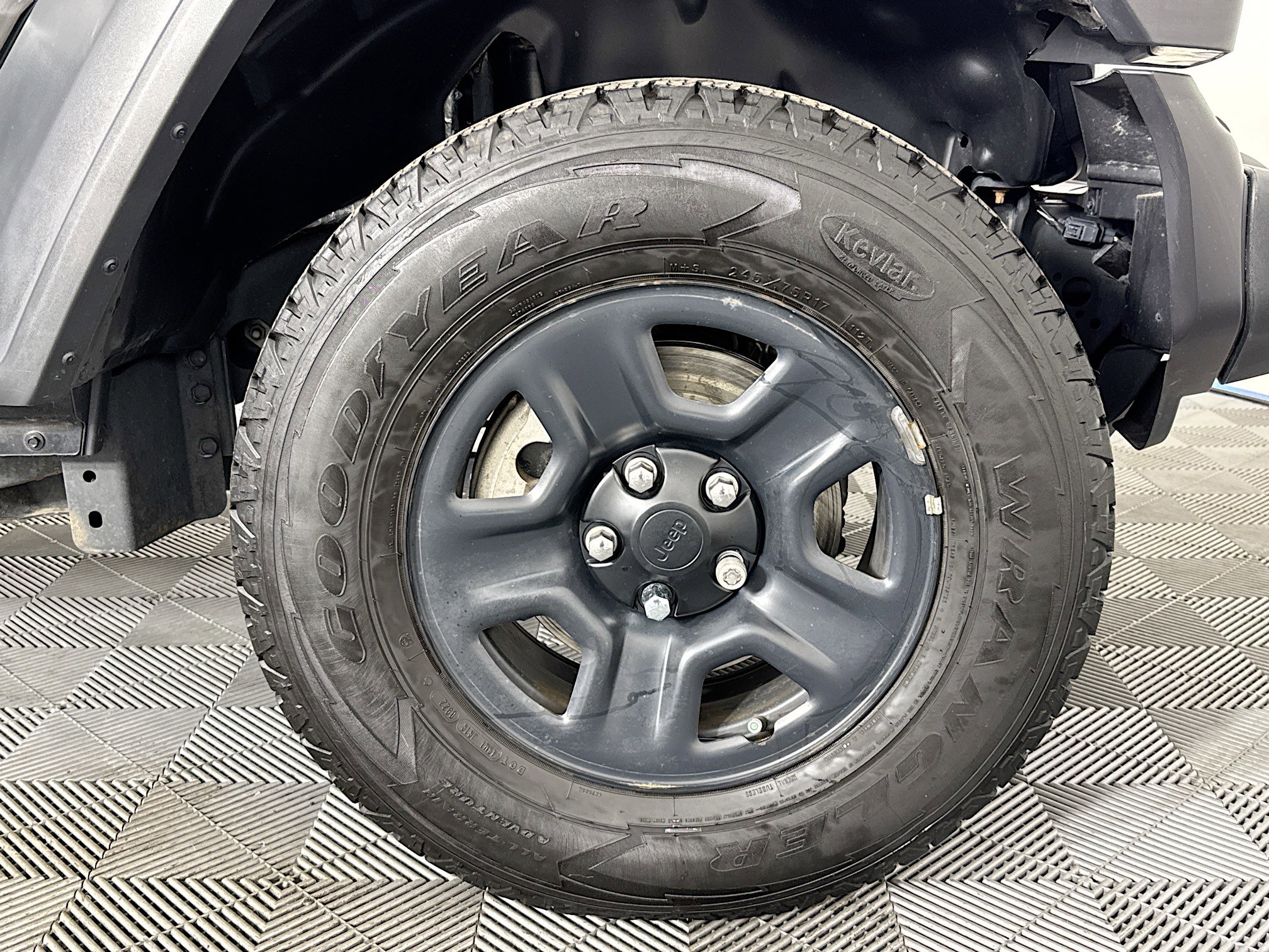 Used 2022 Jeep Wrangler Sport image 27