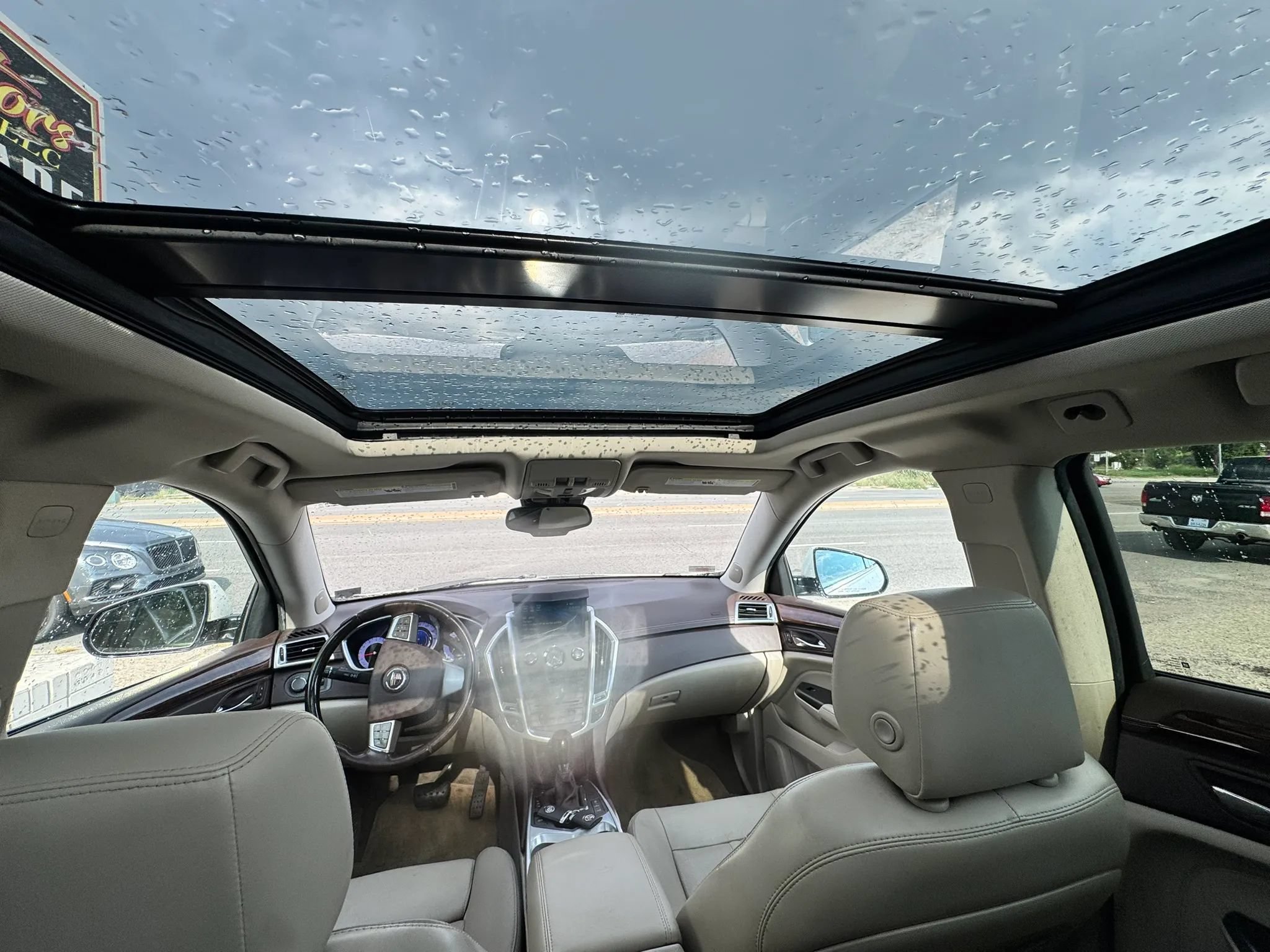 Used 2012 Cadillac SRX Luxury FWD image 29