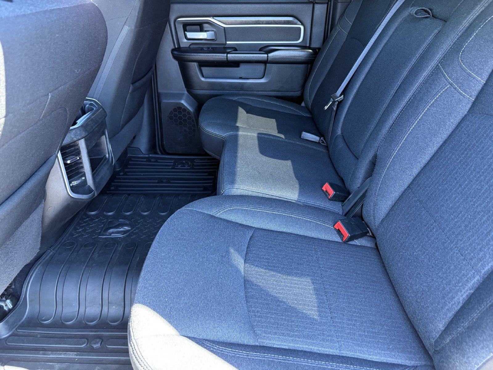 Used 2020 RAM 2500 Big Horn w/ Night Edition AWD/4WD image 21