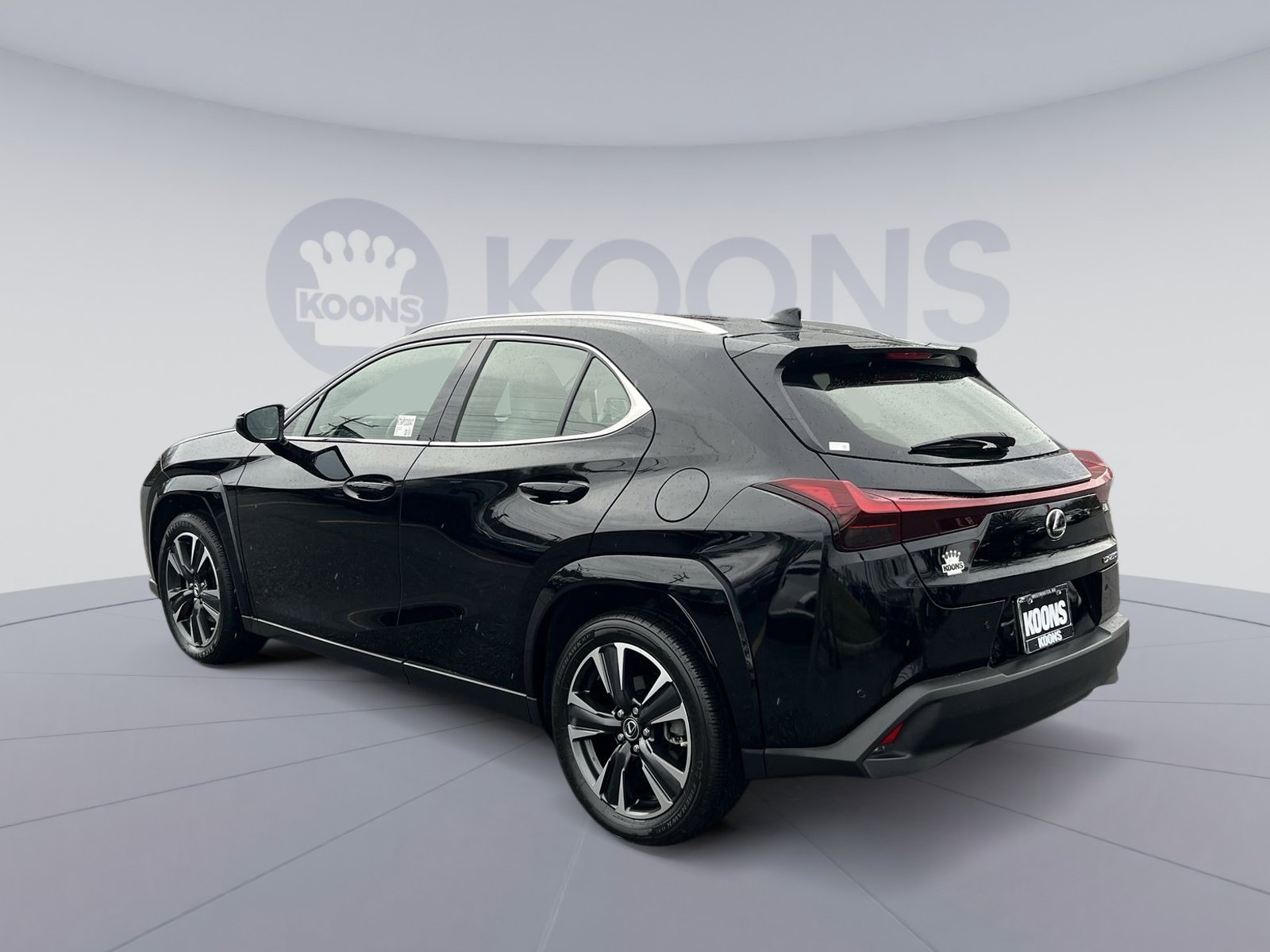 Used 2023 Lexus UX 250h FWD w/ Accessory Package (Z1) image 4