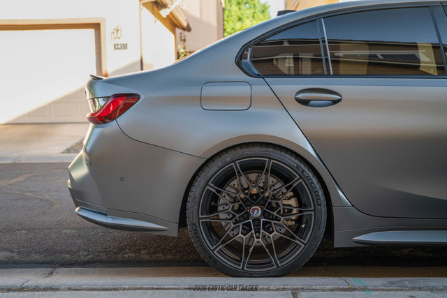 Used 2022 BMW M3 Competition w/ M Carbon Exterior Package AWD/4WD image 10