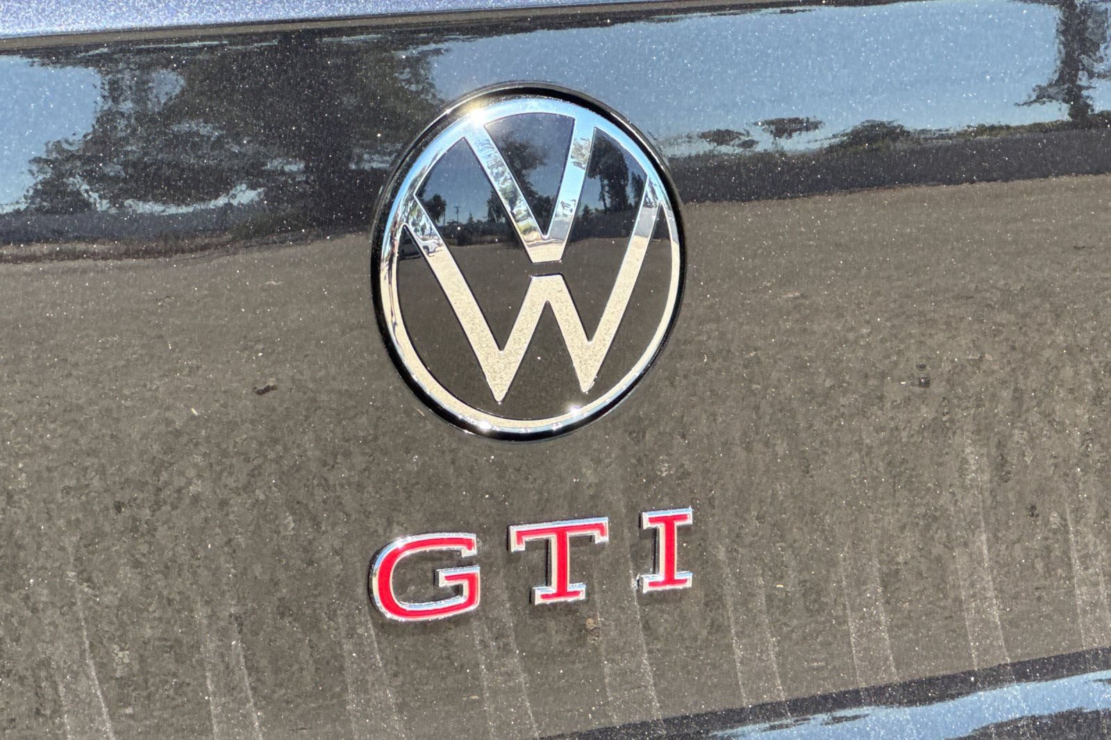 Used 2022 Volkswagen GTI Autobahn FWD image 27
