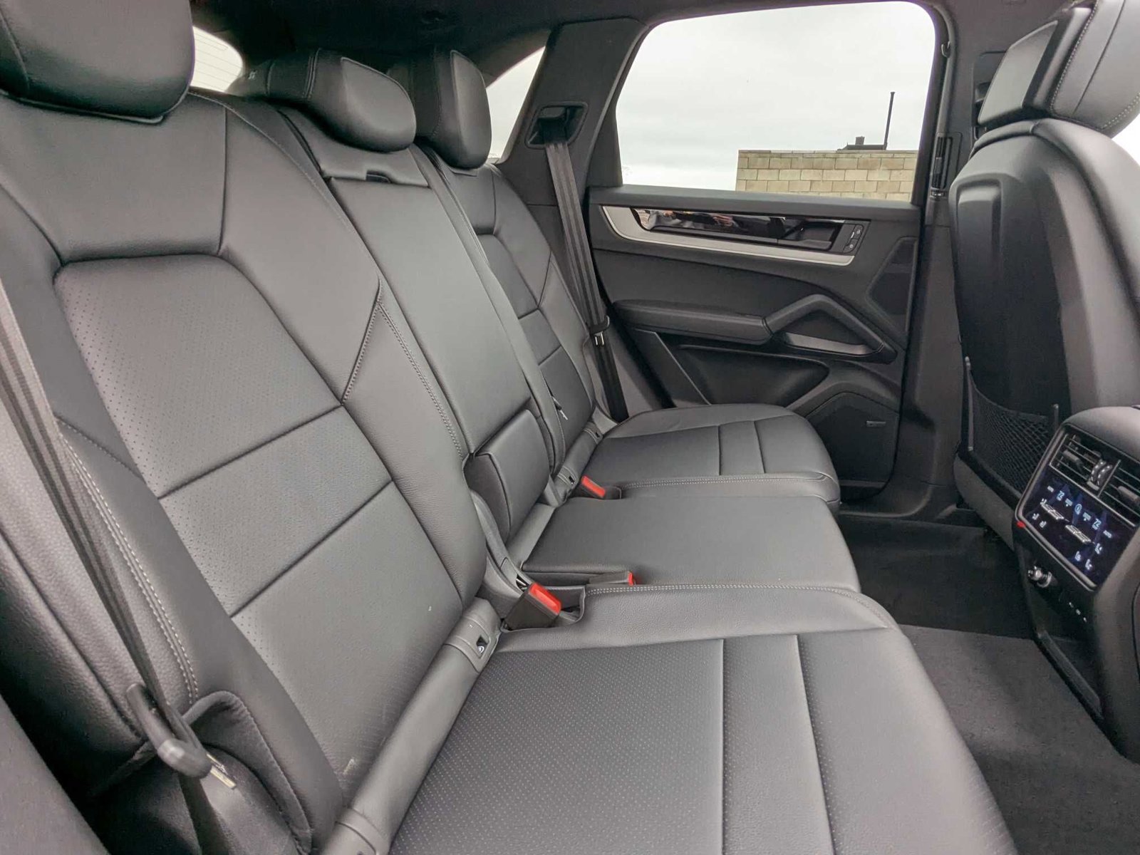 New 2025 Porsche Cayenne image 22