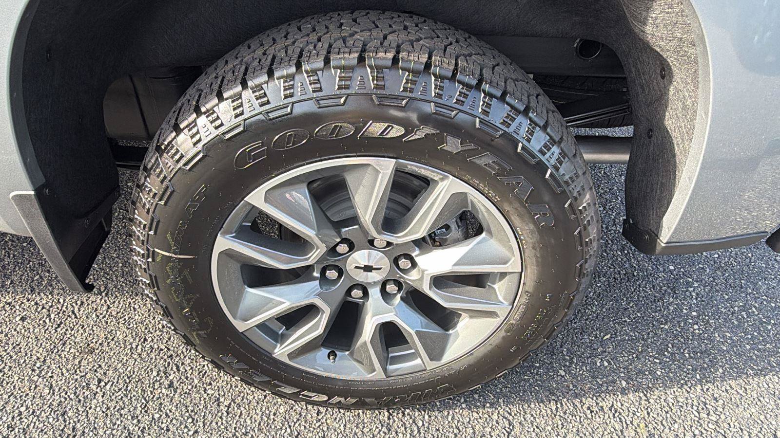 New 2026 Chevrolet Silverado 1500 RST AWD/4WD image 12