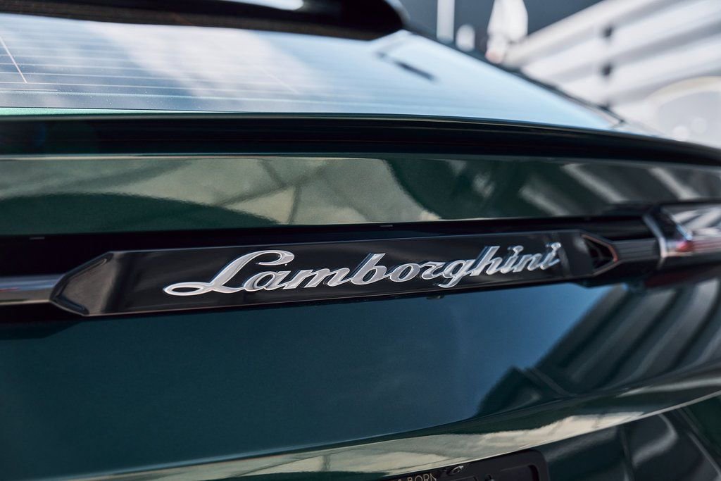 Used 2023 Lamborghini Urus S AWD/4WD image 12