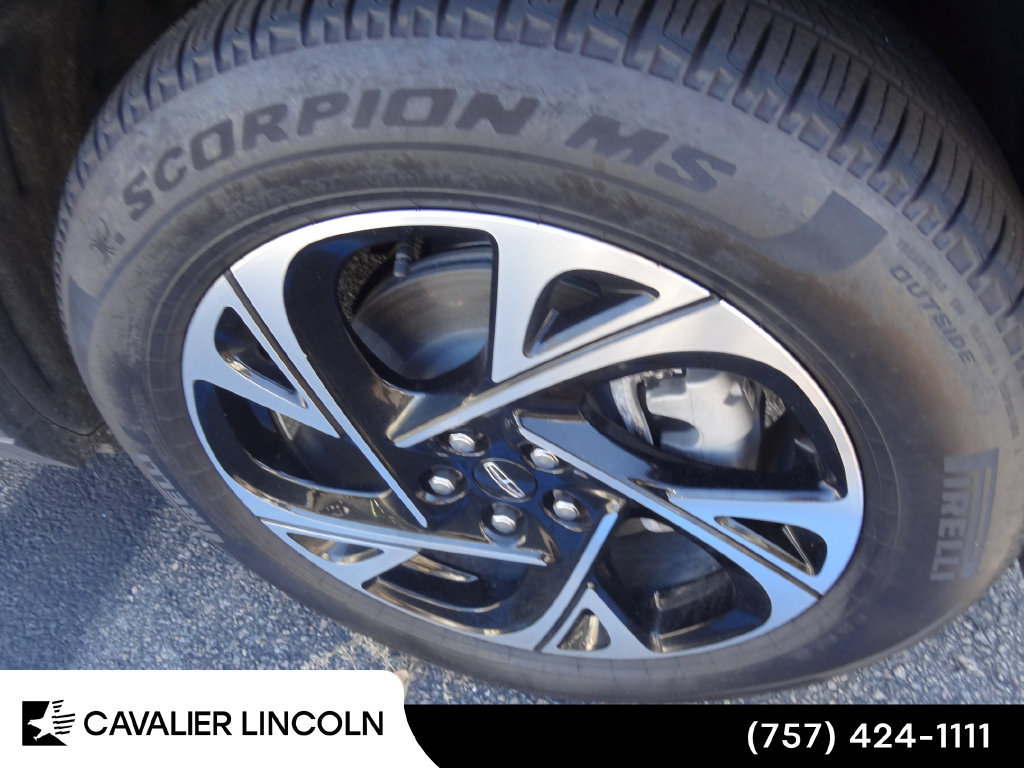 Used 2026 Lincoln Nautilus Premier w/ Equipment Group 102A AWD/4WD image 11