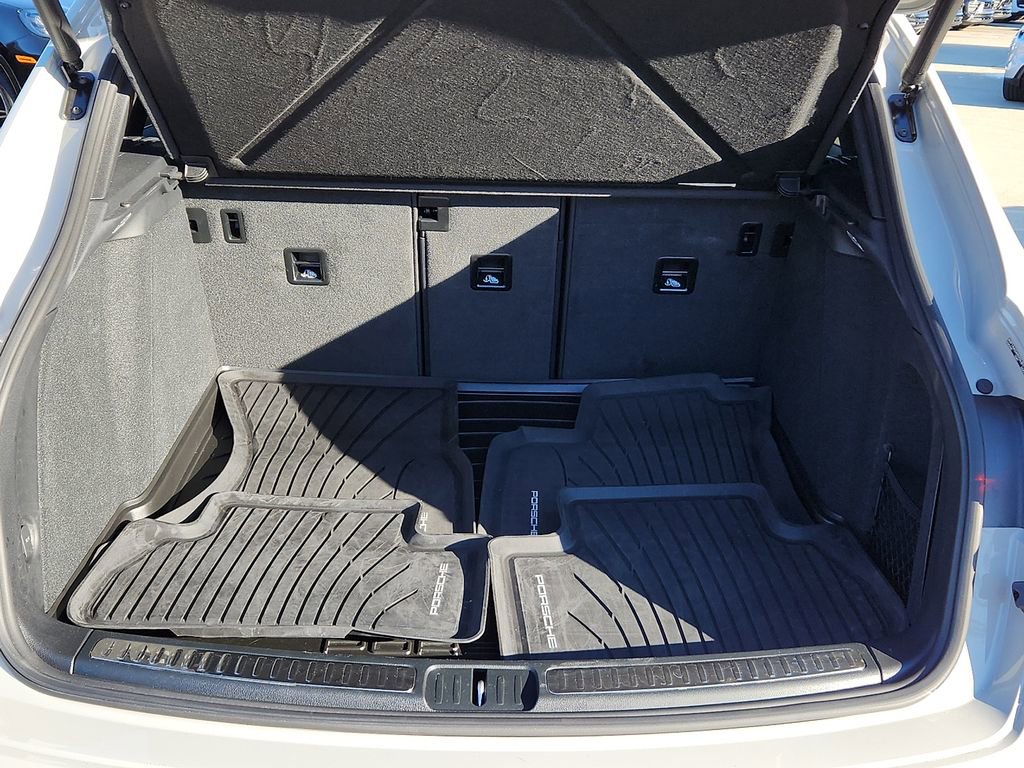 Certified 2025 Porsche Macan image 28