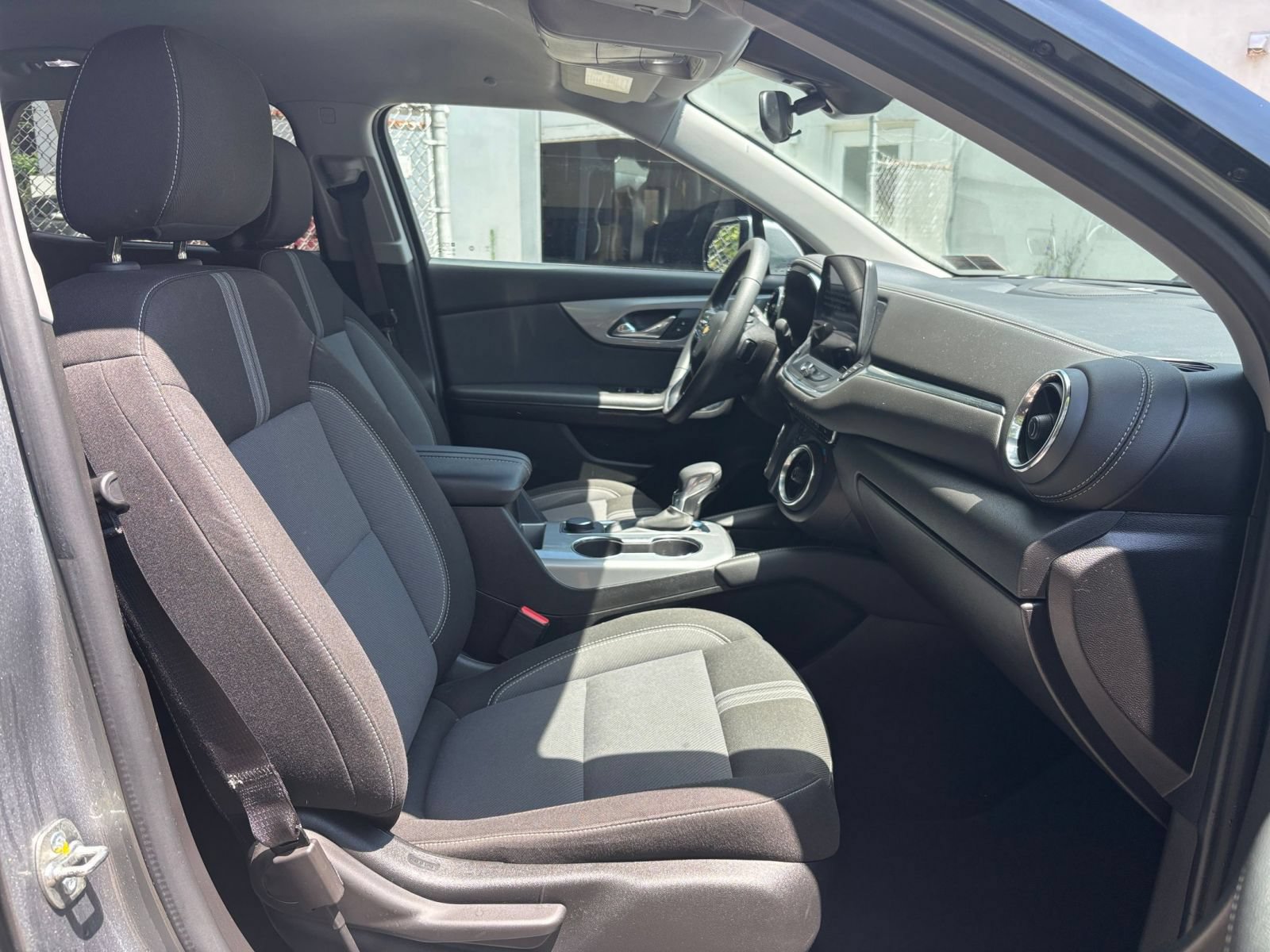 Used 2025 Chevrolet Blazer LT FWD image 29