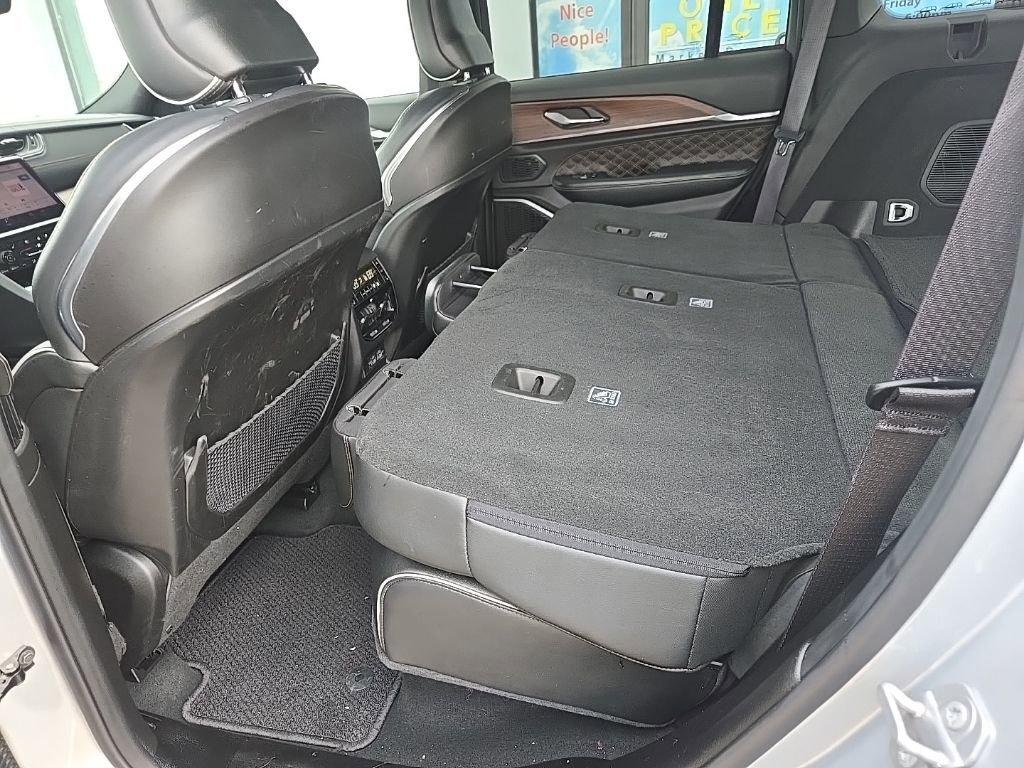 Used 2025 Jeep Grand Cherokee Summit image 93