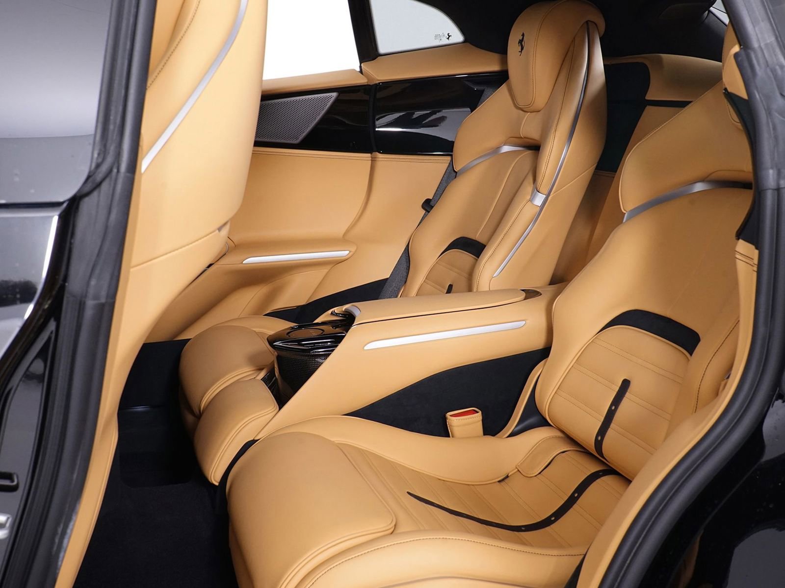 Used 2024 Ferrari Purosangue image 26