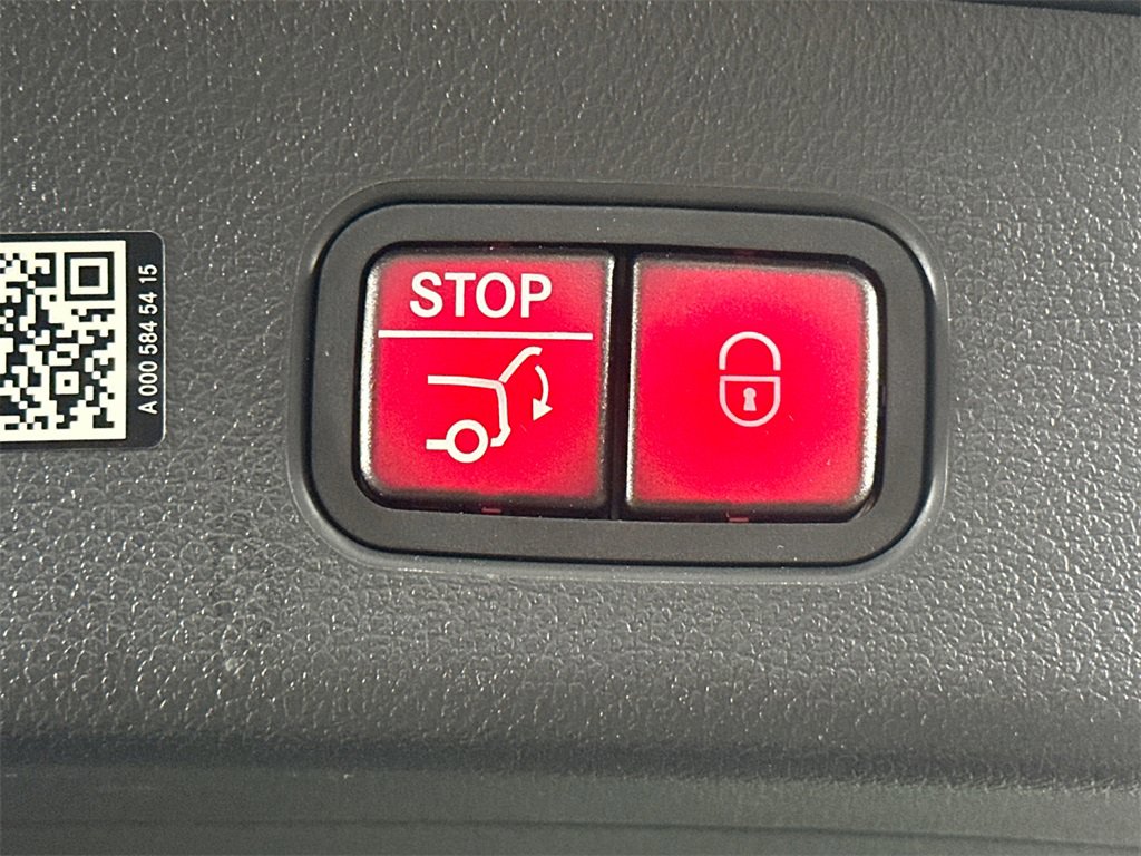 Certified 2025 Mercedes-Benz GLC 300 image 21