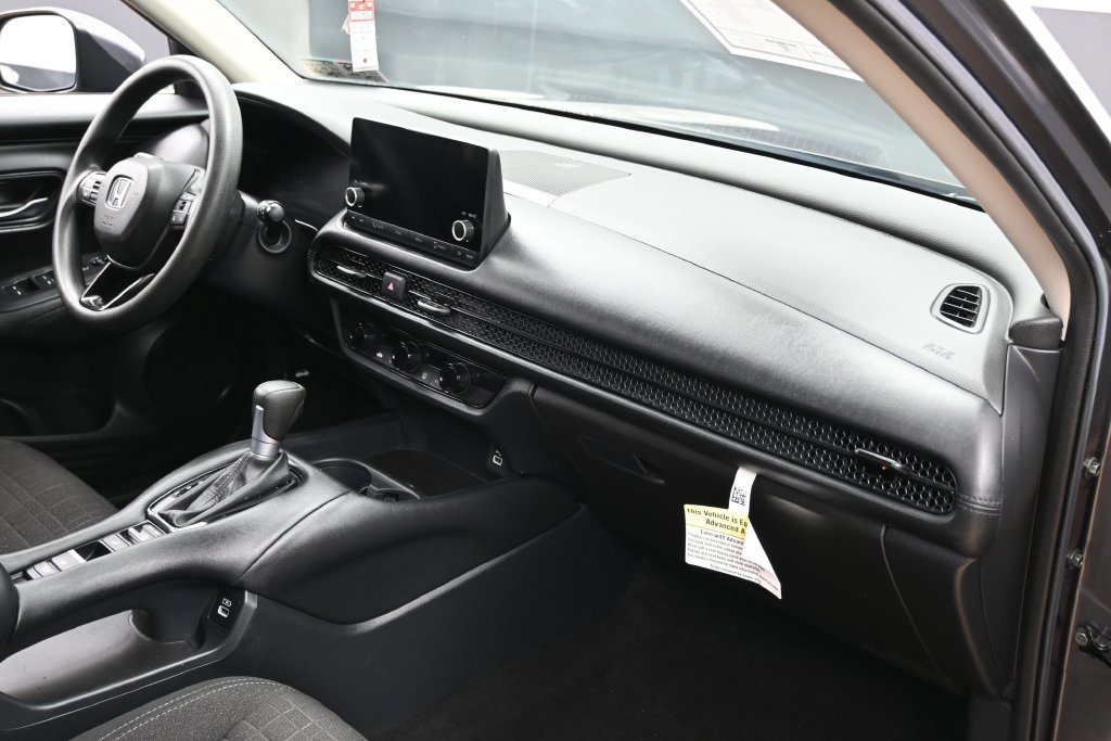 Used 2023 Honda HR-V LX image 33