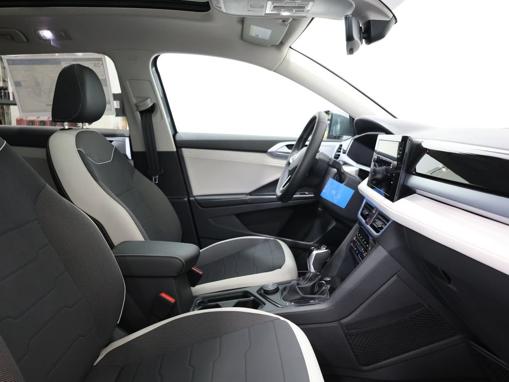 New 2026 Volkswagen Taos SE AWD/4WD image 21