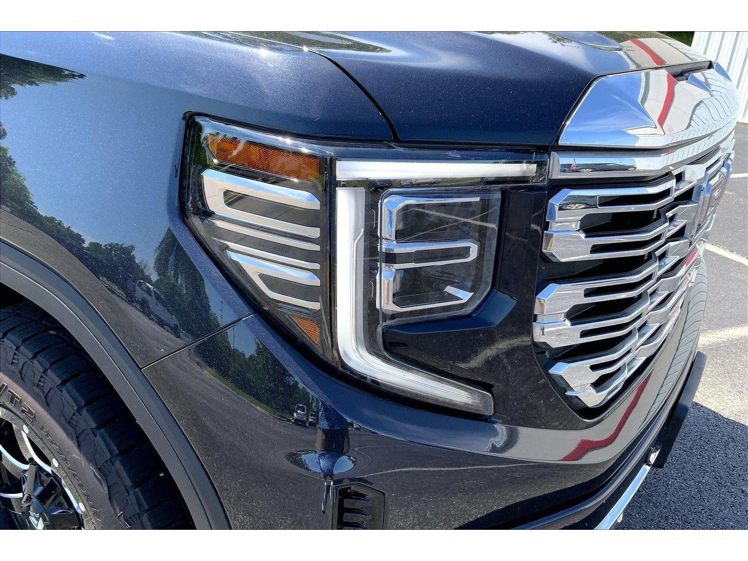 Used 2024 GMC Sierra 1500 Denali AWD/4WD image 28