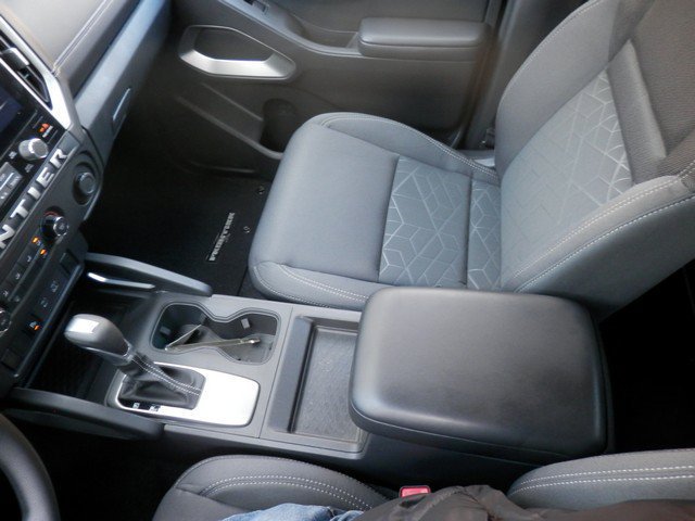 Used 2025 Nissan Frontier SV AWD/4WD image 25