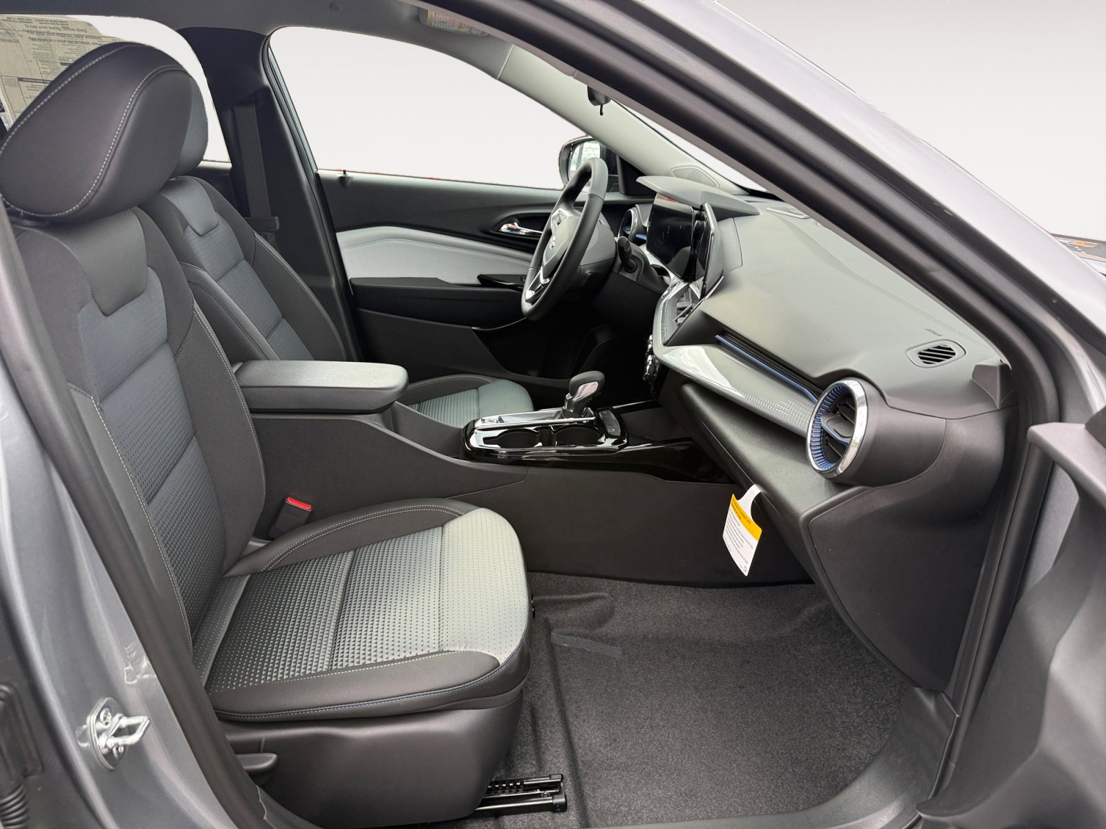 New 2026 Chevrolet Trax LT image 19