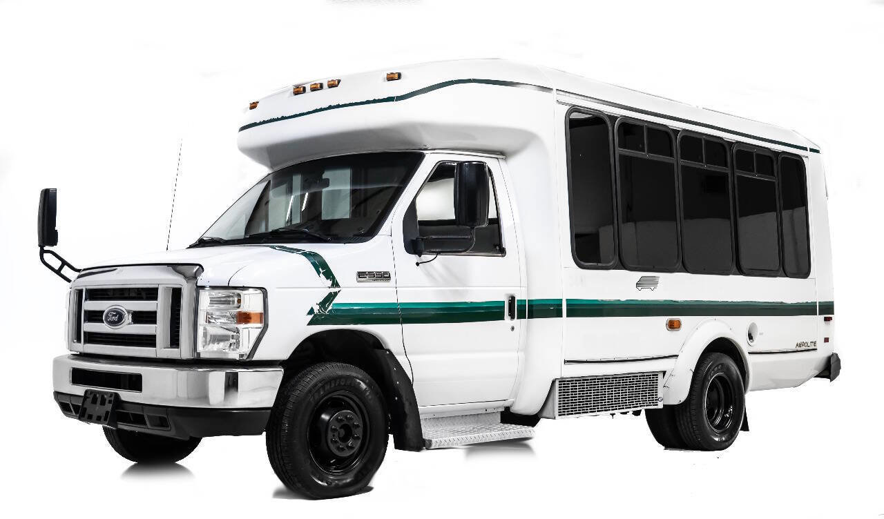 Used 2016 Ford E-350 and Econoline 350 Super Duty w/ Shuttle Bus Prep Package image 2