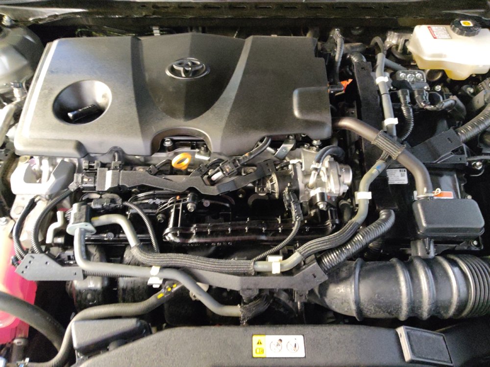 Used 2021 Toyota Camry LE image 30