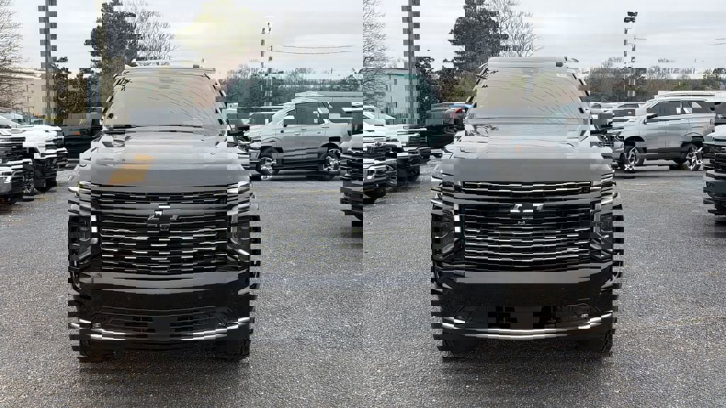 New 2026 Chevrolet Suburban High Country image 2