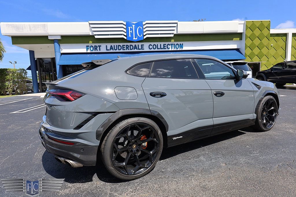 Used 2024 Lamborghini Urus Performante AWD/4WD image 5