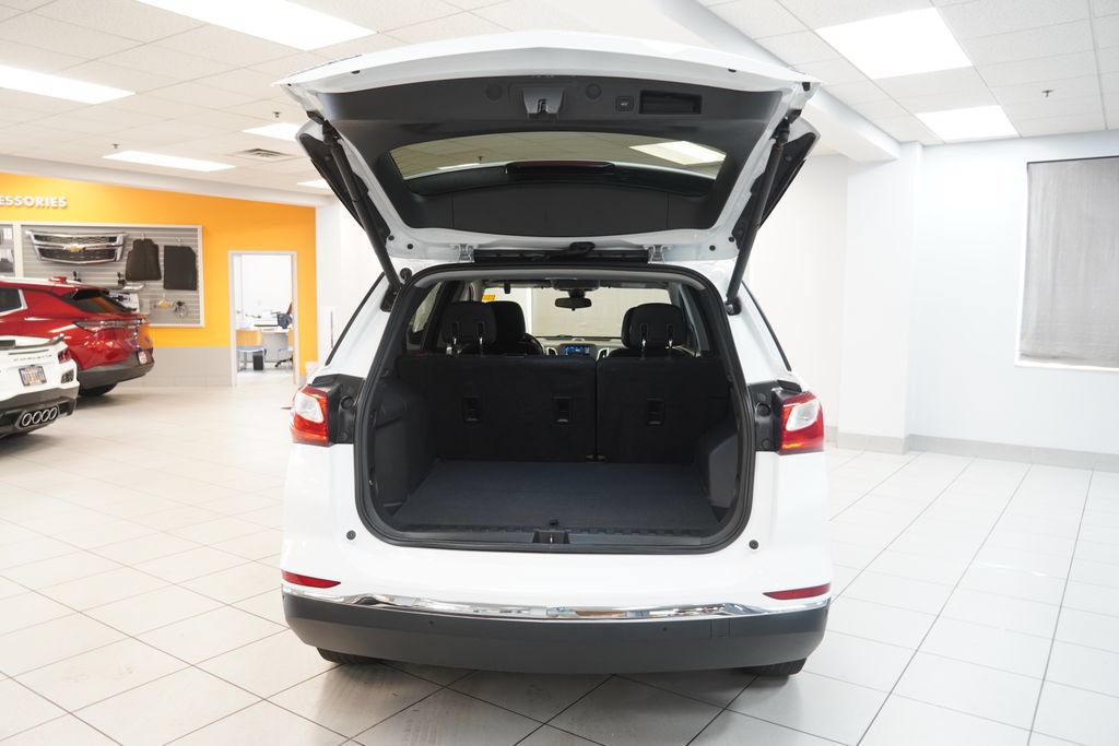 Used 2020 Chevrolet Equinox LT w/ Driver Convenience Package FWD image 9