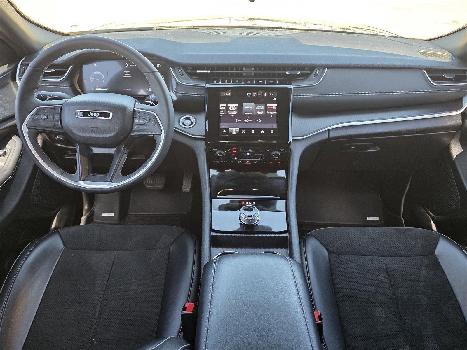 Used 2024 Jeep Grand Cherokee Altitude image 9