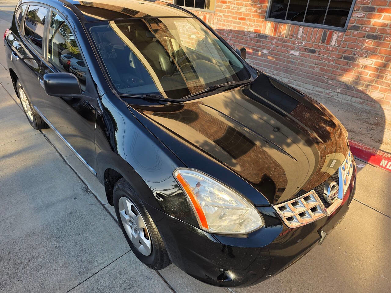 Used 2014 Nissan Rogue S image 31