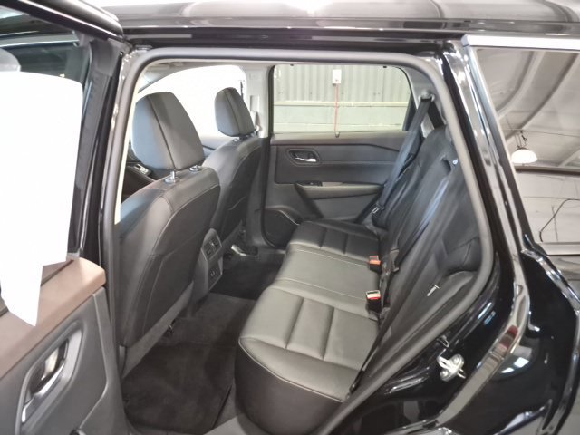 Certified 2023 Nissan Rogue SV w/ SV Premium B Package AWD/4WD image 19