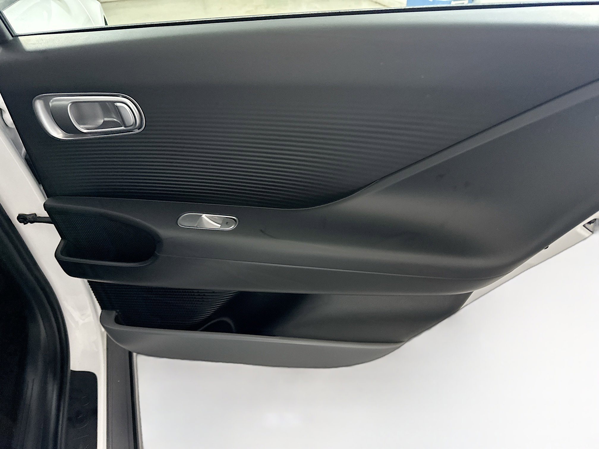 Used 2024 Hyundai Ioniq 6 SE RWD image 30