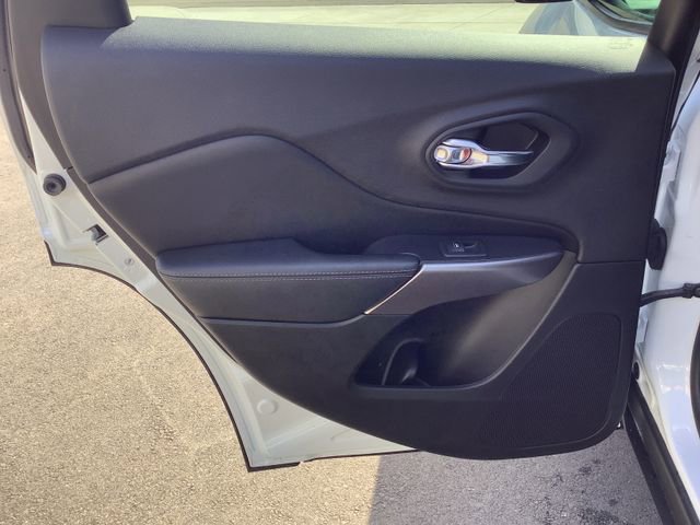 Used 2021 Jeep Cherokee Latitude image 24