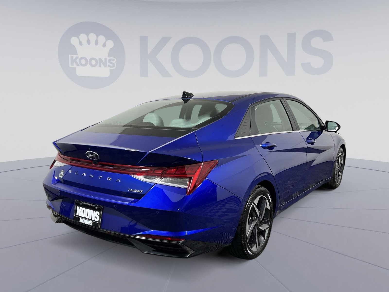 Used 2021 Hyundai Elantra Limited w/ Cargo Package image 7