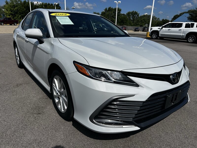 Used 2022 Toyota Camry LE w/ Carpet Mat Package (TMS) AWD/4WD image 1