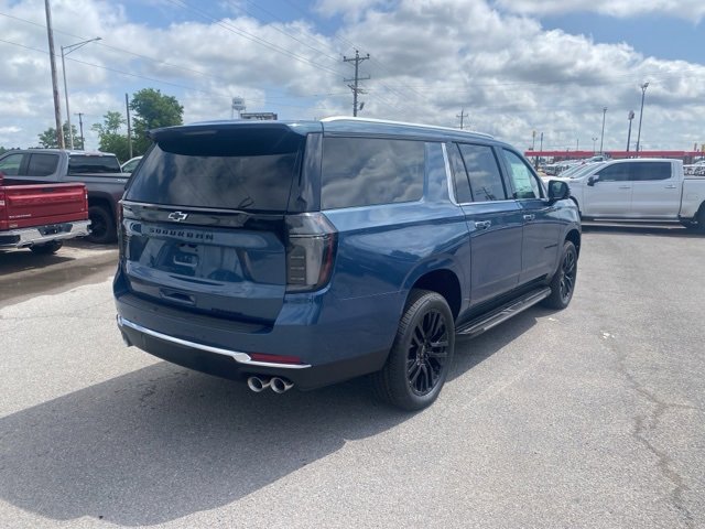 New 2025 Chevrolet Suburban Premier image 6