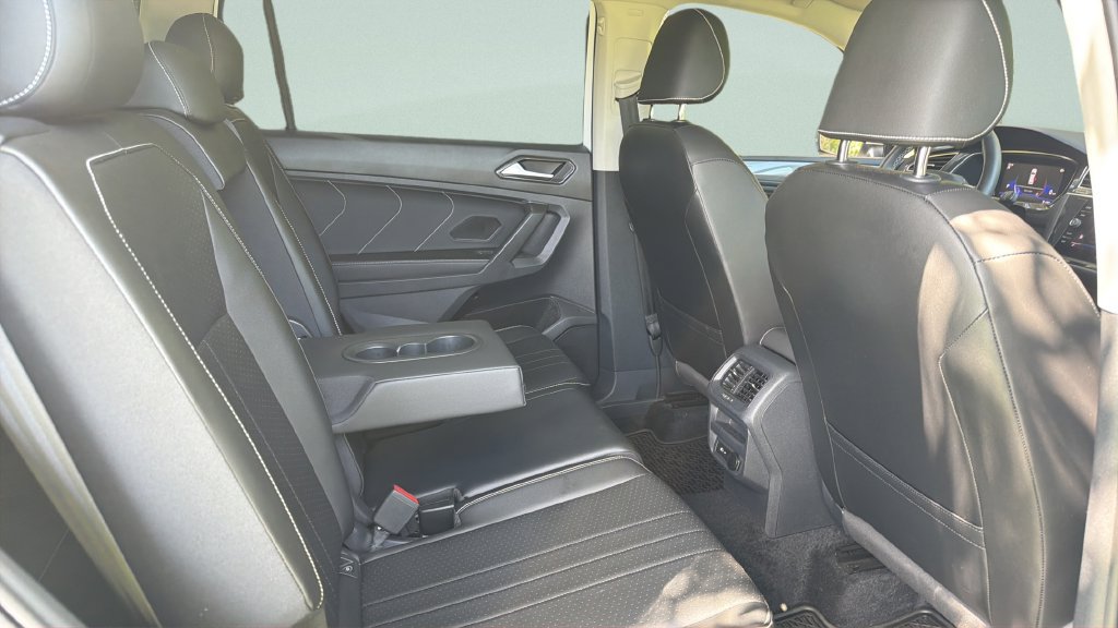 Certified 2022 Volkswagen Tiguan SE FWD image 35