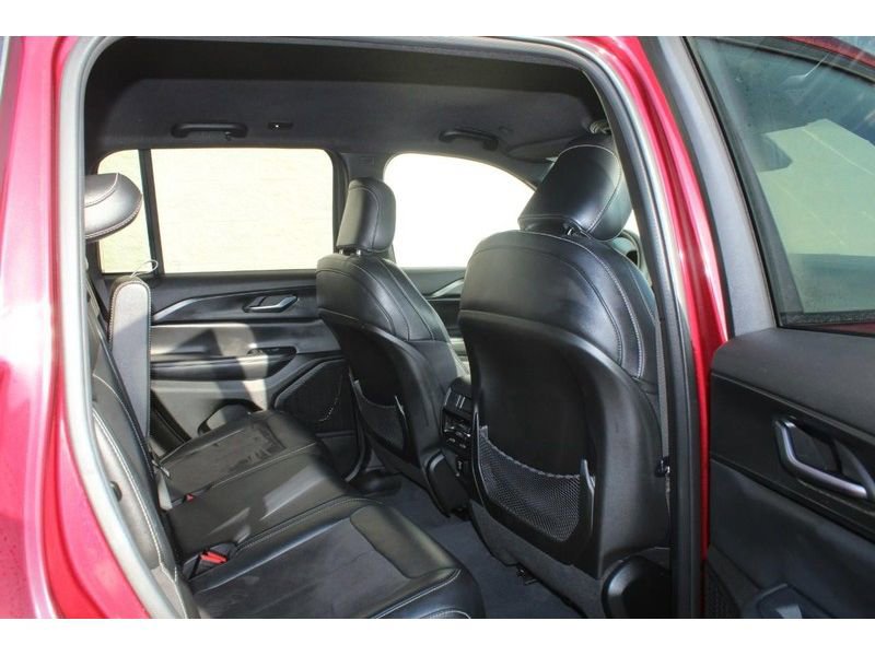 Used 2023 Jeep Grand Cherokee Altitude AWD/4WD image 12