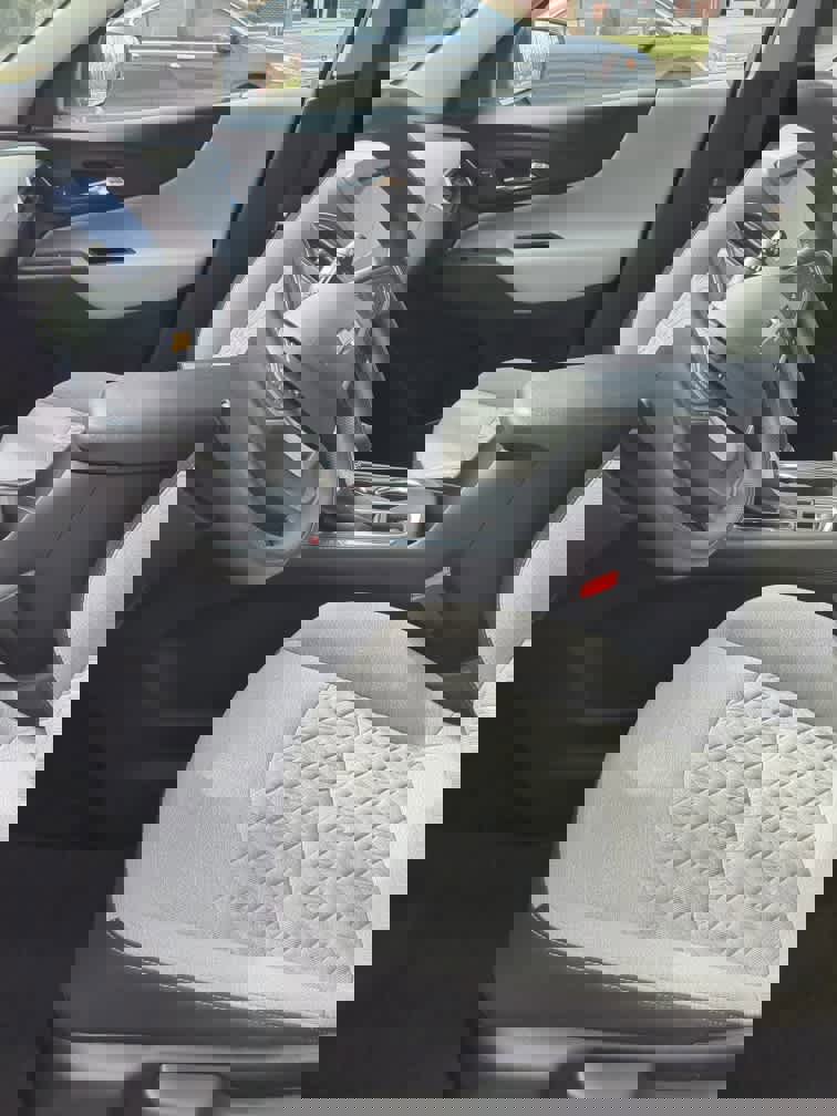 Used 2022 Chevrolet Equinox LS image 14