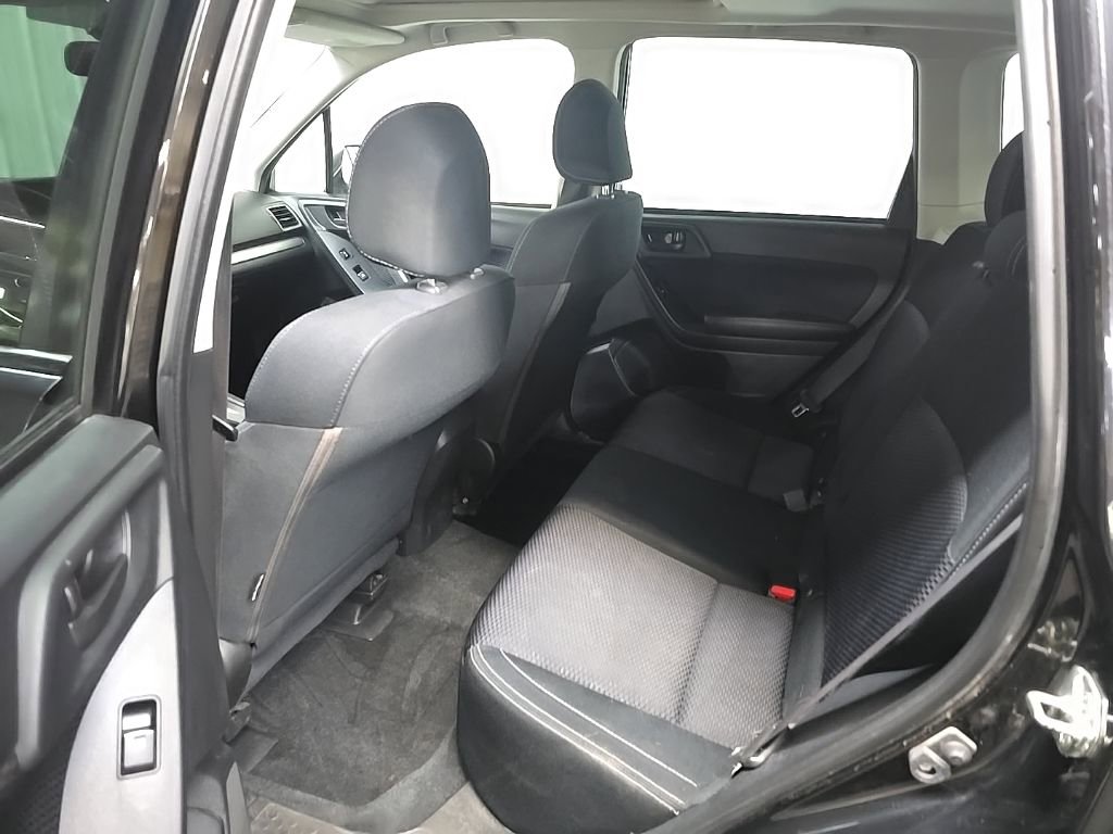 Used 2018 Subaru Forester 2.5i Premium w/ All-Weather Package AWD/4WD image 30