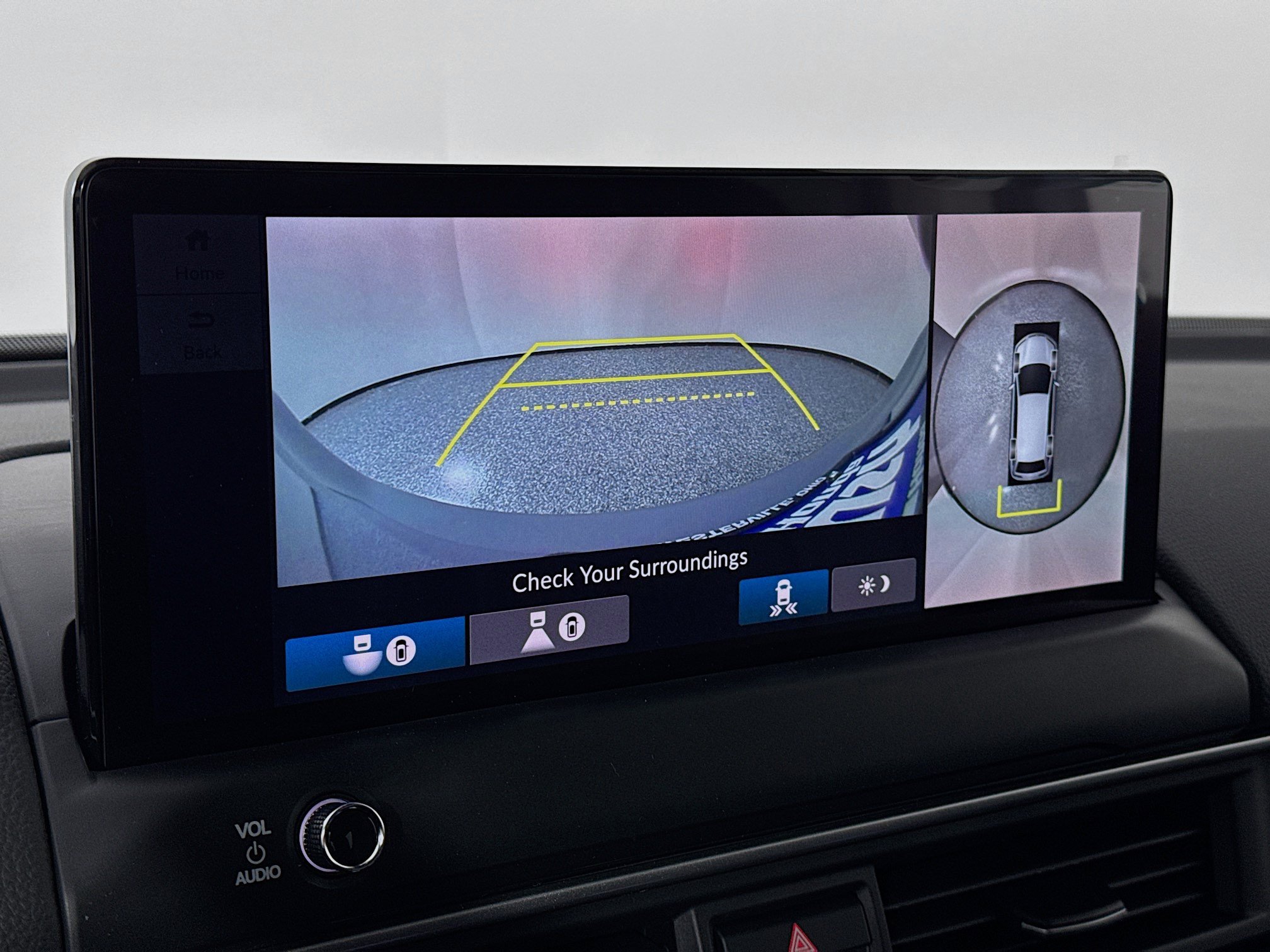 New 2026 Honda Pilot Touring image 14