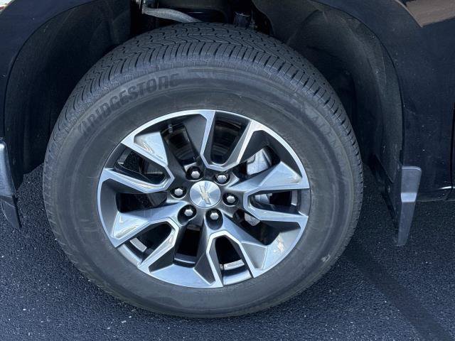 Used 2024 Chevrolet Silverado 1500 LT AWD/4WD image 36