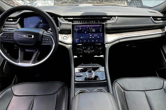 Used 2025 Jeep Grand Cherokee Limited 4xe image 15