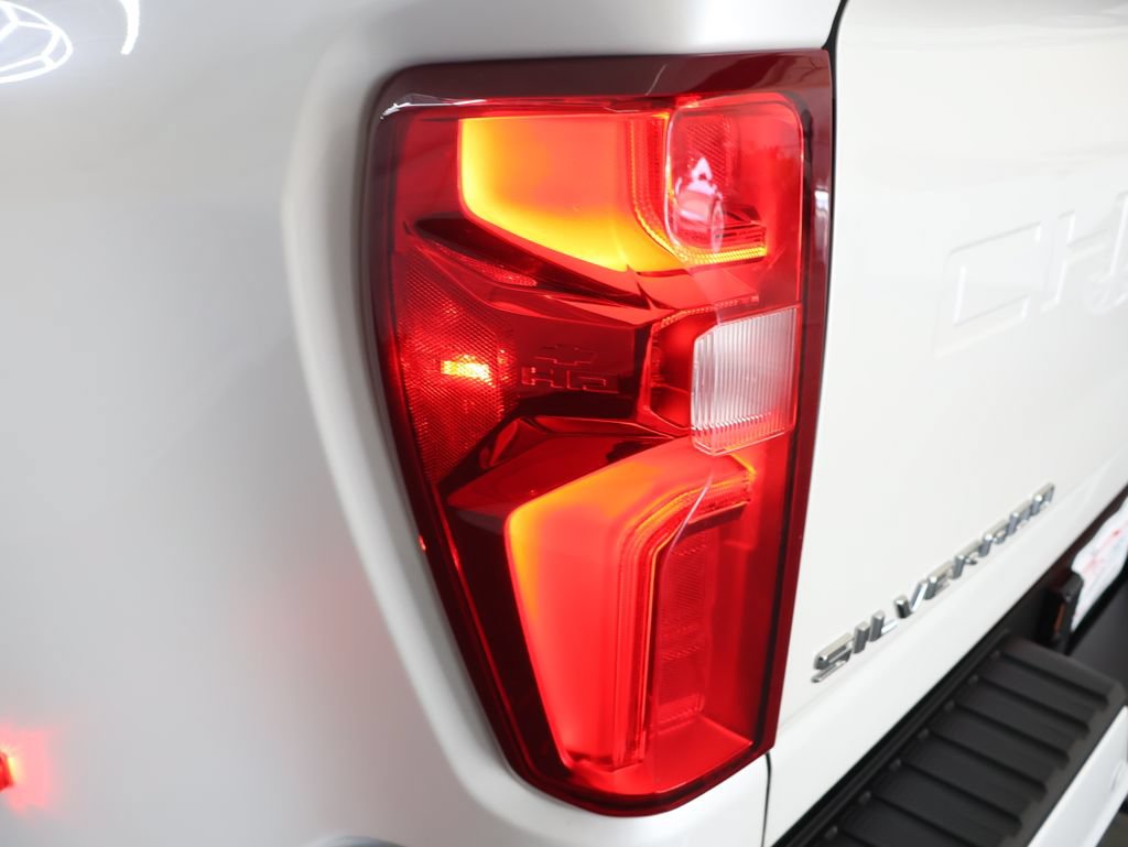 Used 2024 Chevrolet Silverado 3500 High Country w/ High Country Premium Package AWD/4WD image 27
