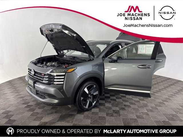 Certified 2025 Nissan Kicks SR w/ Illumination Package image 10