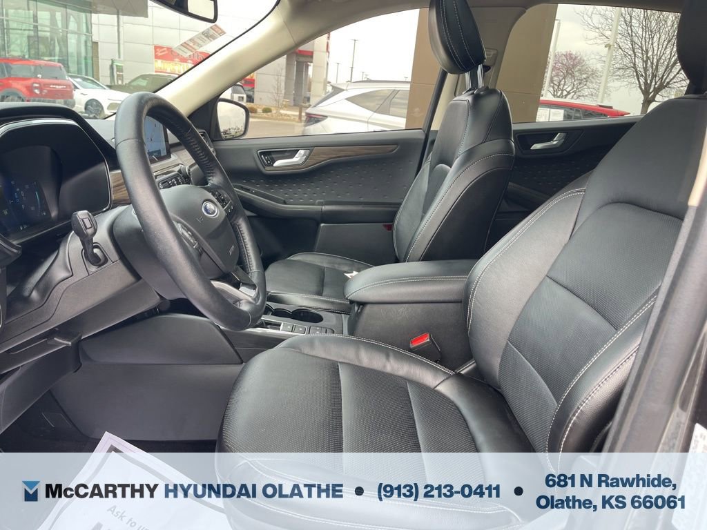 Used 2020 Ford Escape Titanium w/ Titanium Premium Package 2.0 image 19